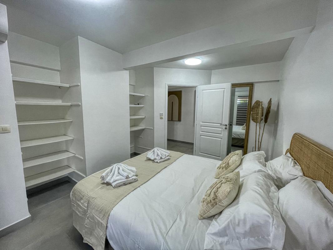 34.Location villa piscine vue mer Sainte Anne Guadeloupe_Chambre 4 Jardin